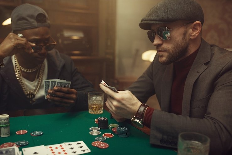 Meja Qiu Qiu dengan dealer